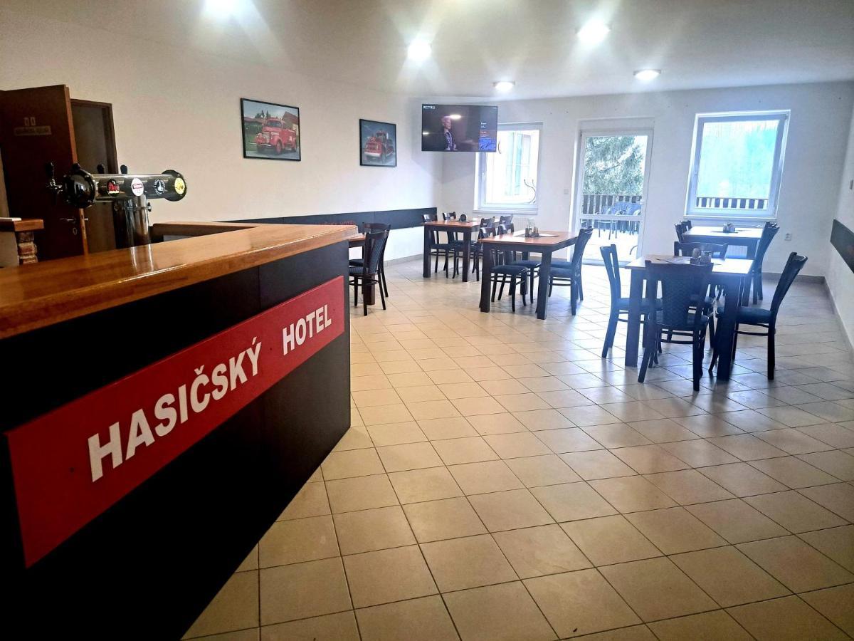 Hasicsky Hotel Přibyslav Екстериор снимка