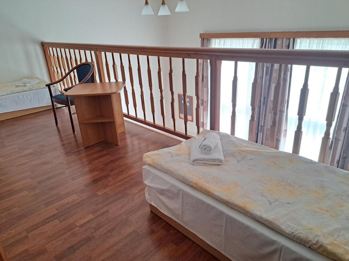 Hasicsky Hotel Přibyslav Екстериор снимка