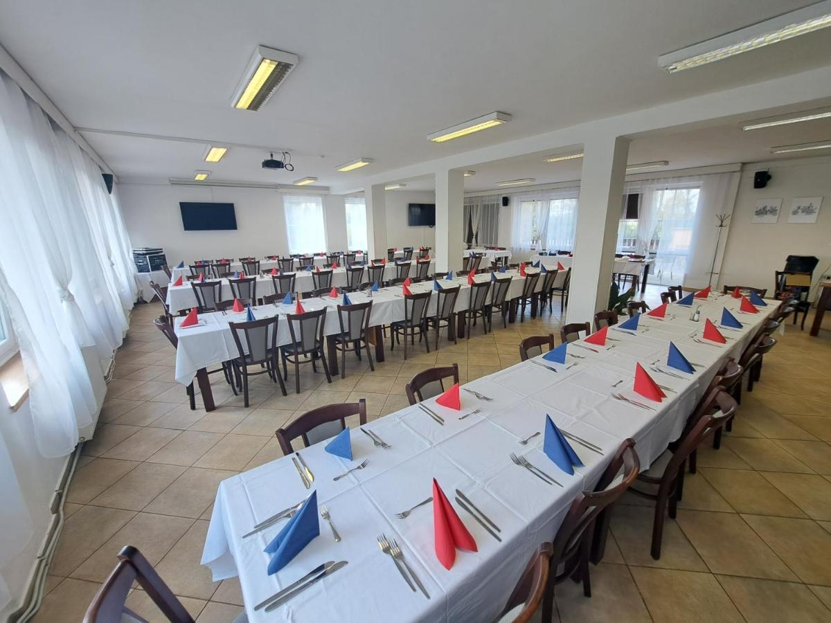 Hasicsky Hotel Přibyslav Екстериор снимка