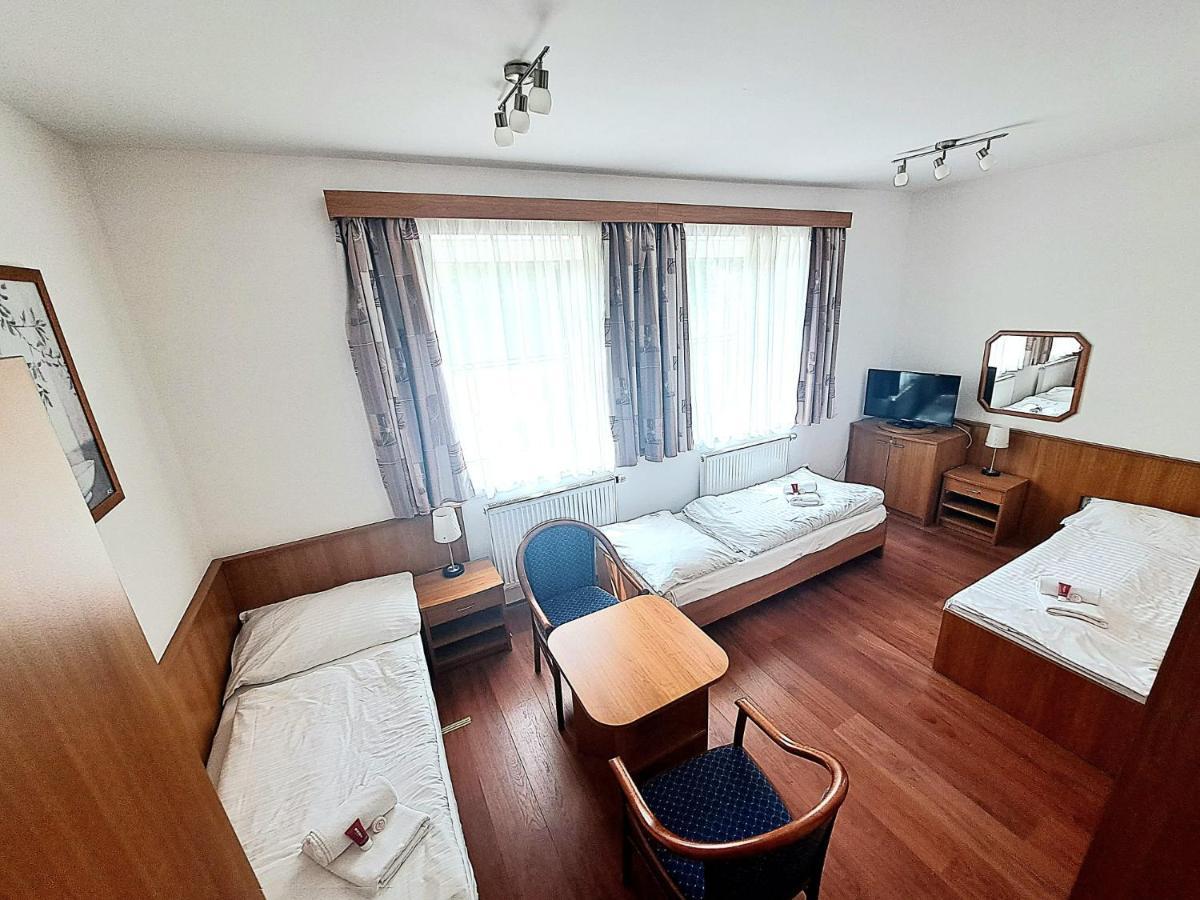 Hasicsky Hotel Přibyslav Екстериор снимка