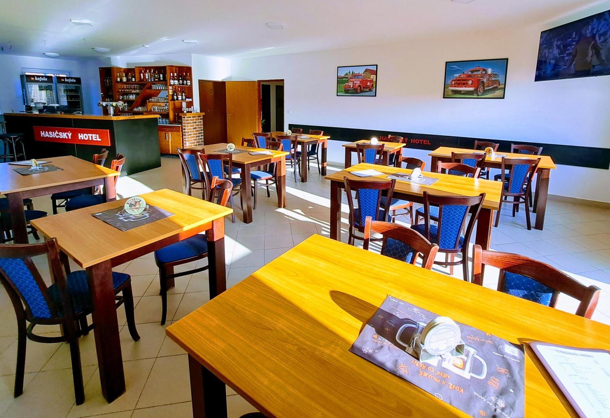 Hasicsky Hotel Přibyslav Екстериор снимка
